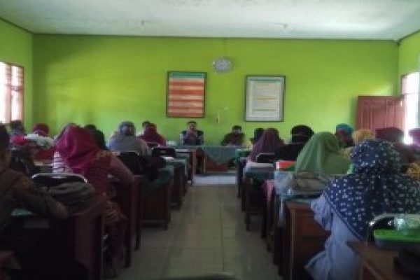 SEKOLAH JADI PENENTU KELULUSAN SISWA